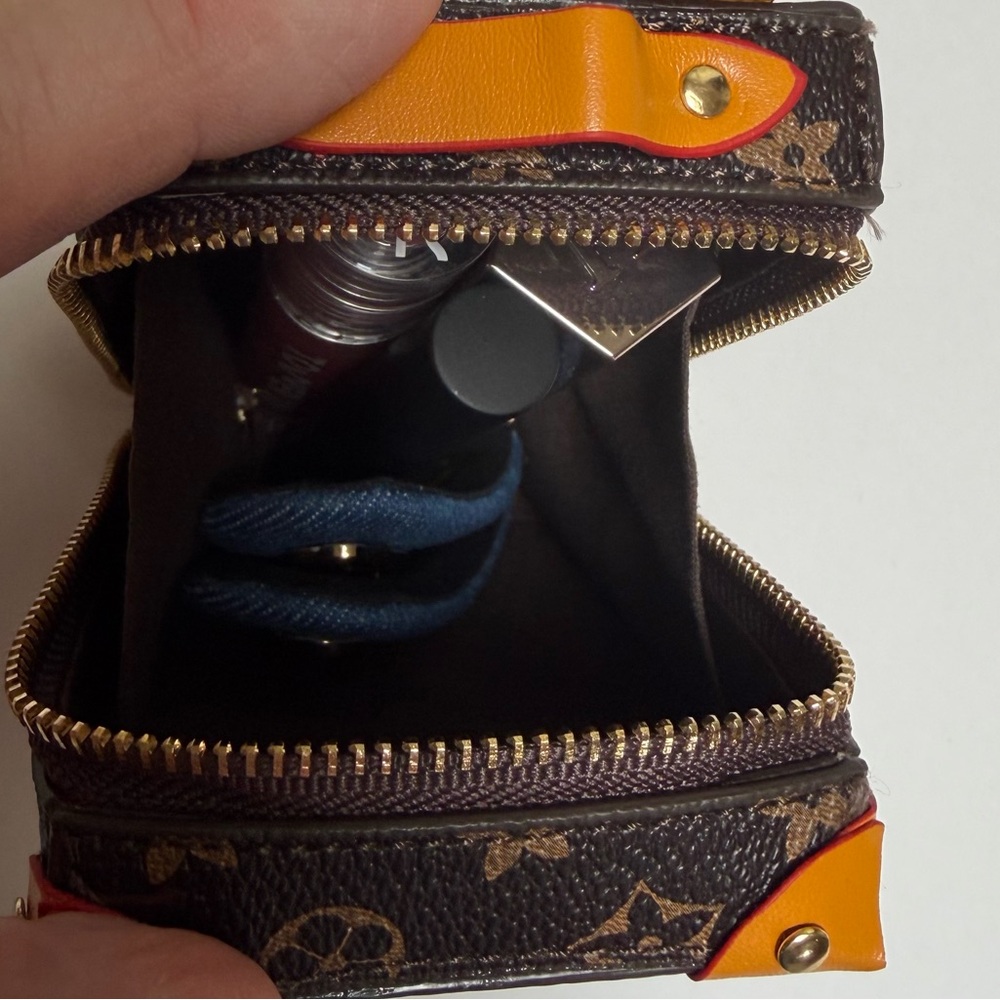Adorable LV Like, Mini Luggage Bag with Gold Chain Adjustable Strap NWOT - Picture 15 of 15